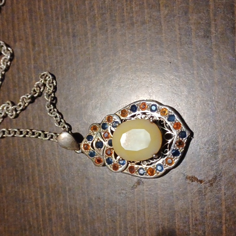 Opal pendant with chain